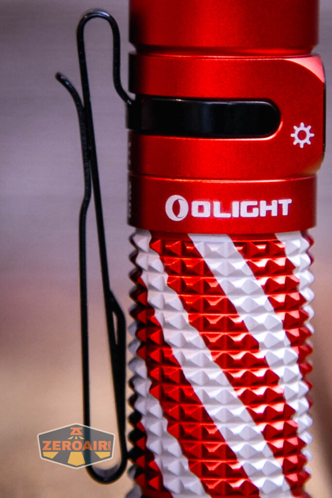 Olight Baton 4 EDC flashlight pocket clip detail