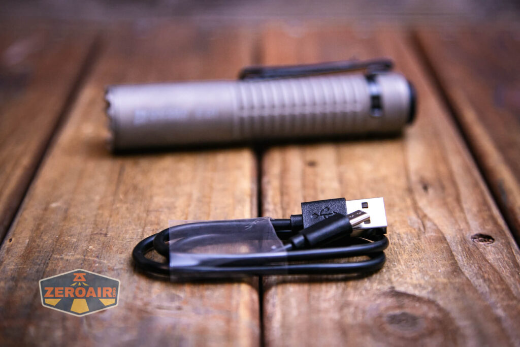 Speras E21 Titanium flashlight charging cable