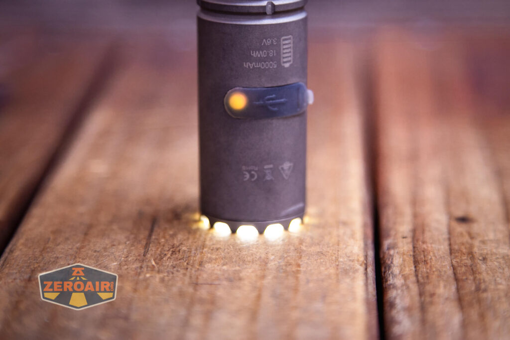 Speras E21 Titanium flashlight toothed bezel