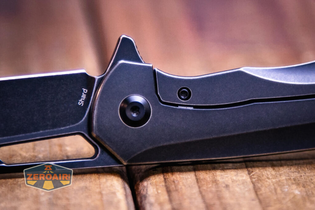 Kansept Shard blackwashed titanium knife wear item detail