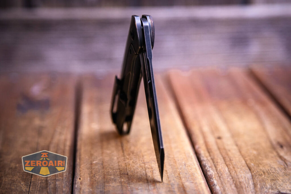 Kansept Shard blackwashed titanium knife spine of blade