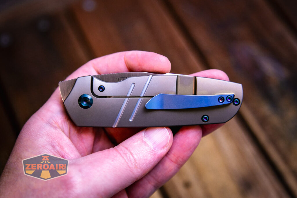 Kansept Turaco titanium knife in hand