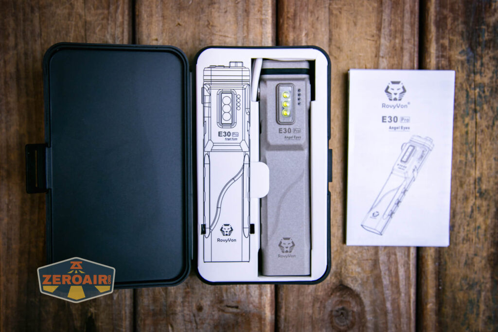 RovyVon E30 Pro MAO flashlight package open