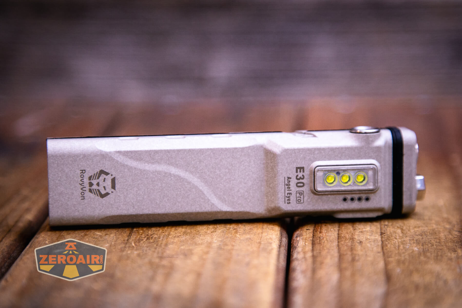 RovyVon E30 Pro MAO Flashlight Review - ZeroAir Reviews