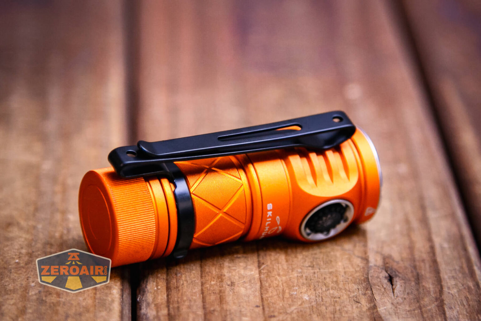 SKILHUNT EC200S-Mini UV Flashlight - 1400 Lumens, USB-C Rechargeable, 365nm UV Light, Compact EDC Light - View #3