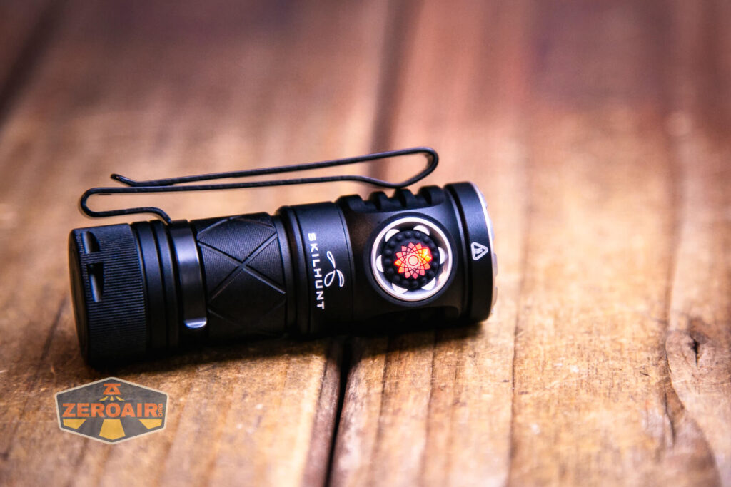 Skilhunt EC200S-Red Mini EDC flashlight e-switch indicating red
