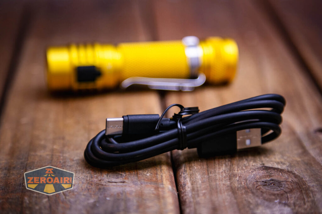 Wurkkos Golden WK03 flashlight charging cable