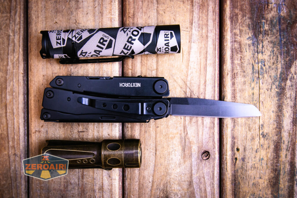 Nextorch MT10 multi-tool with two standard sized flashlights