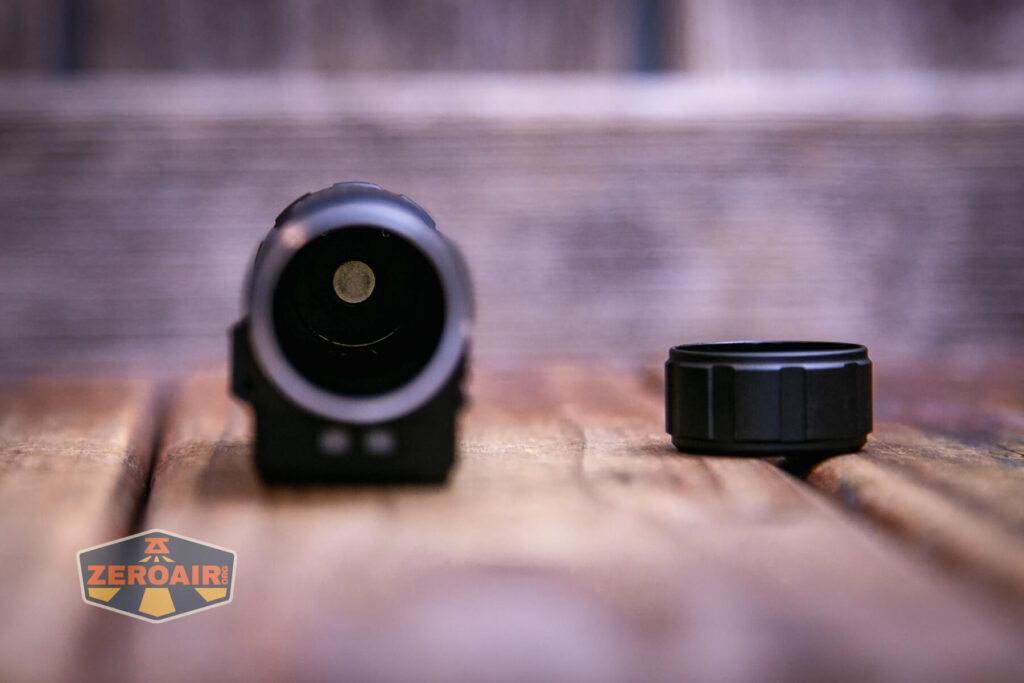 Imalent HT70 headlamp showing positive connection in cell tube