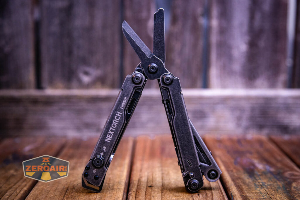 Nextorch Pioneer MT20 Multi-Tool rescue shears