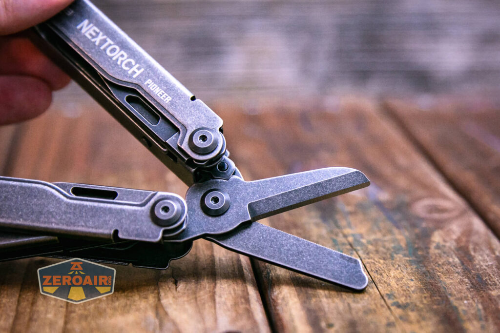 Nextorch Pioneer MT20 Multi-Tool rescue shears