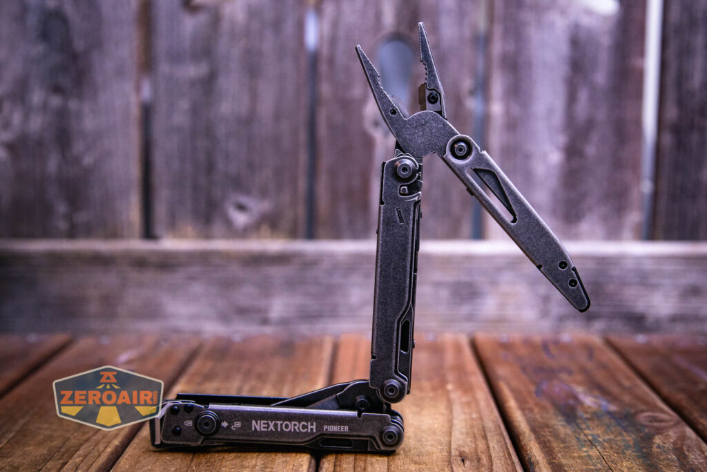 Nextorch Pioneer MT20 Multi-Tool pliers and wirecutters 