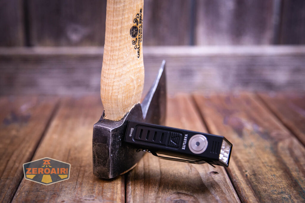 Vastlite Sima flashlight tail magnet