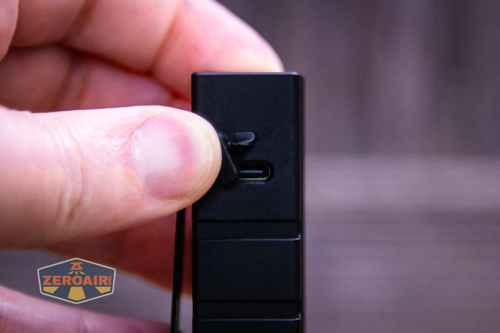 Vastlite Sima flashlight charging port