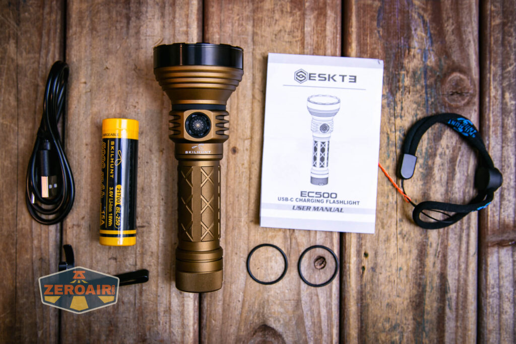 Skilhunt EC500 Coyote neutral white flashlight what's included