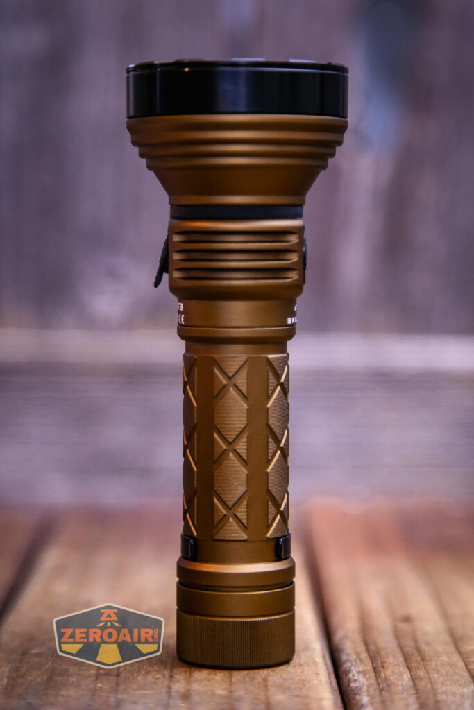 Skilhunt EC500 Coyote neutral white flashlight showing all sides