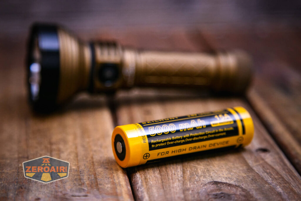 Skilhunt EC500 Coyote neutral white flashlight with included 21700