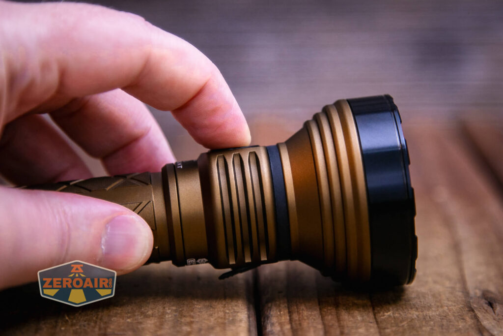 Skilhunt EC500 Coyote neutral white flashlight e-switch actuation