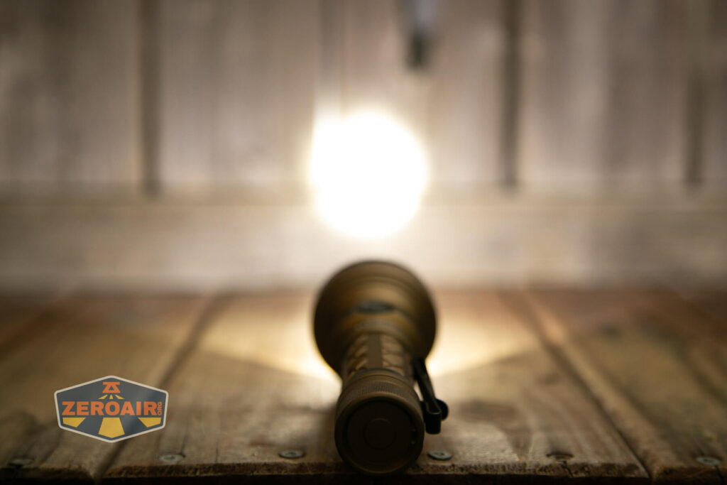 Skilhunt EC500 Coyote neutral white flashlight emitter on