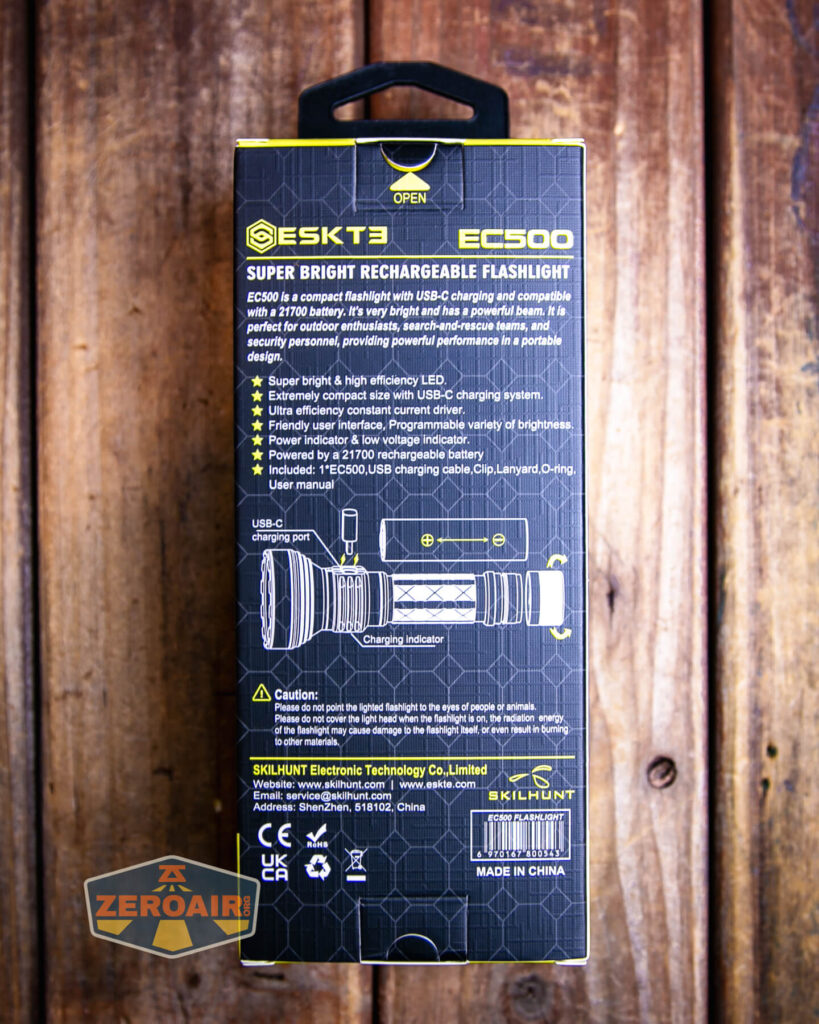Skilhunt EC500 Coyote neutral white flashlight box