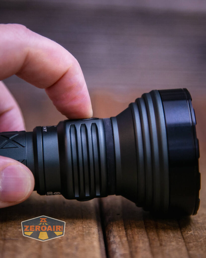 Skilhunt EC500 warm white flashlight e-switch actuation