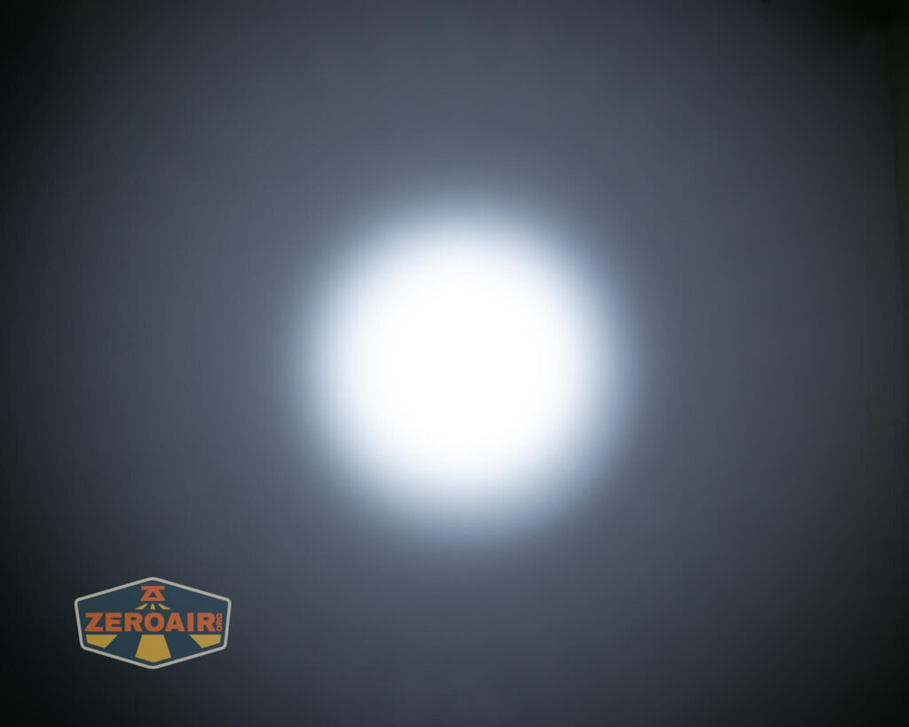 Wurkkos TS10 SG flashlight beamshots on ceiling