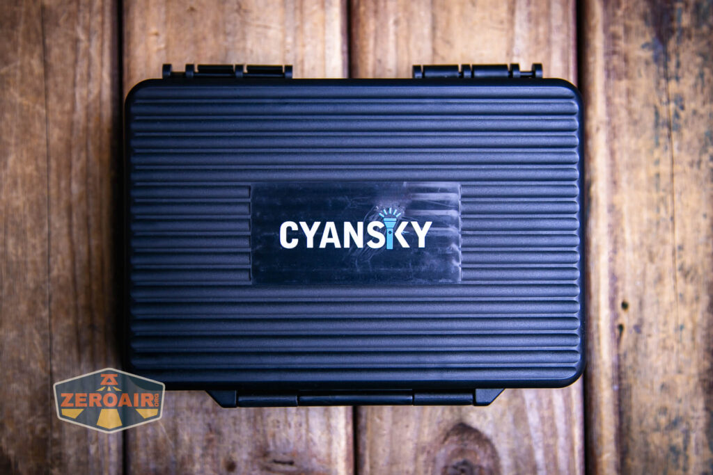 Cyansky Vanguard flashlight box 