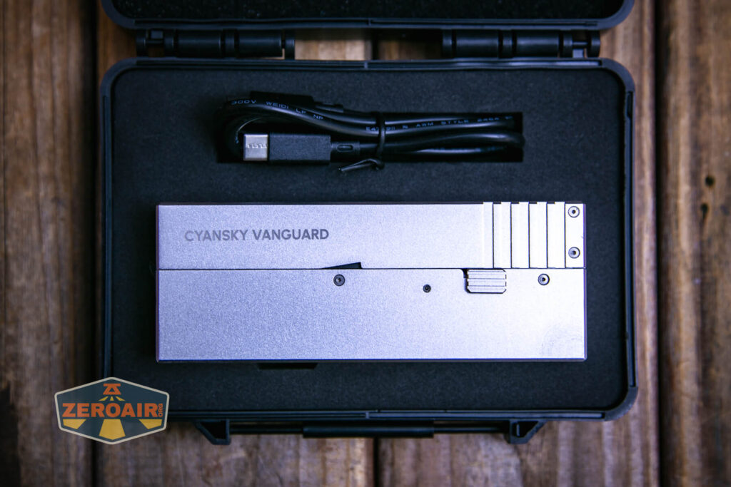 Cyansky Vanguard flashlight box 
