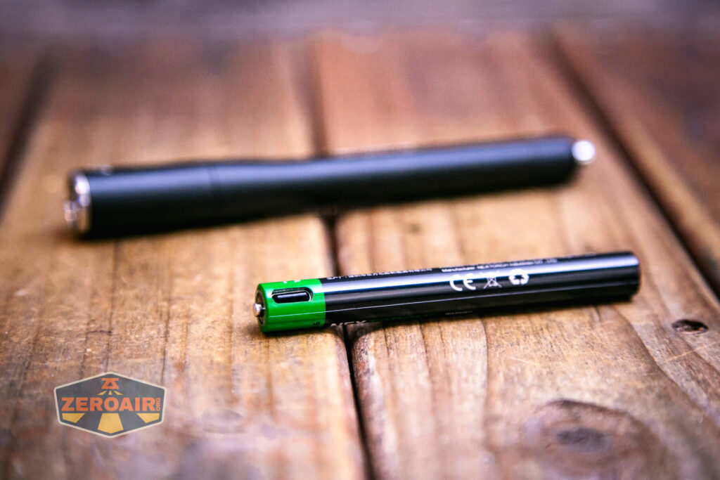 Nextorch K30 penlight charging on cell