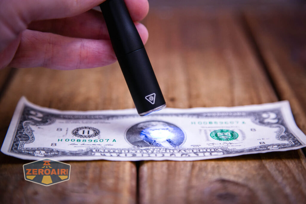Nextorch K33 UV penlight uv on bill