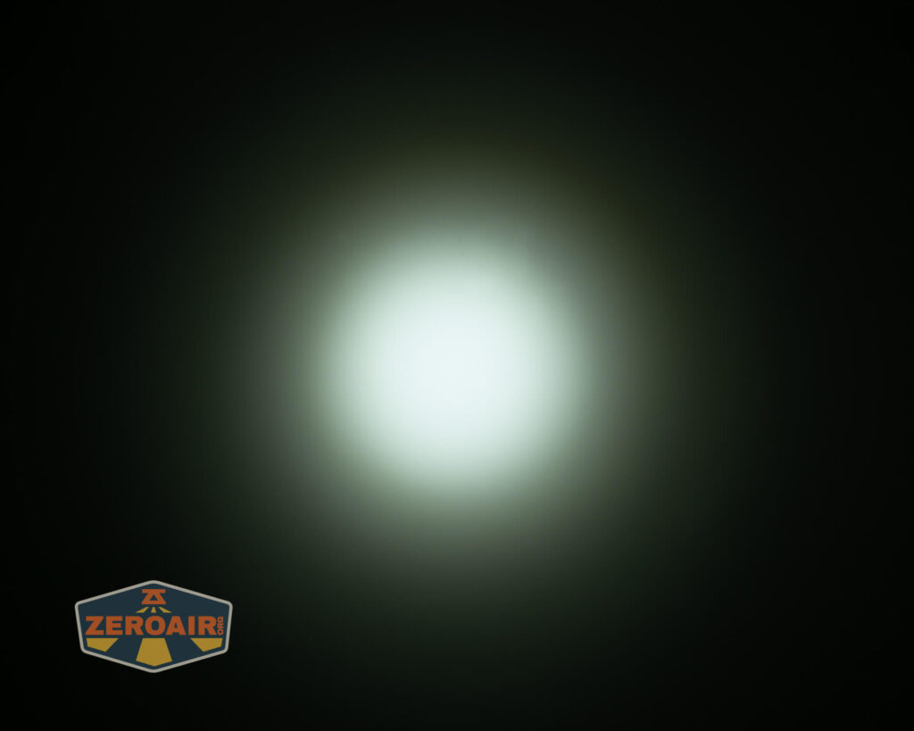 Sofirn SR20 Mini EDC flashlight beamshots on ceiling