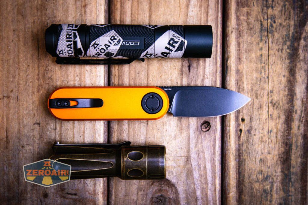Vosteed Corgi V knife with standard size flashlights