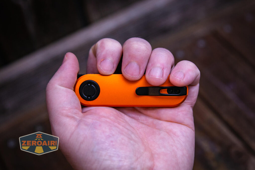 Vosteed Corgi V knife in hand