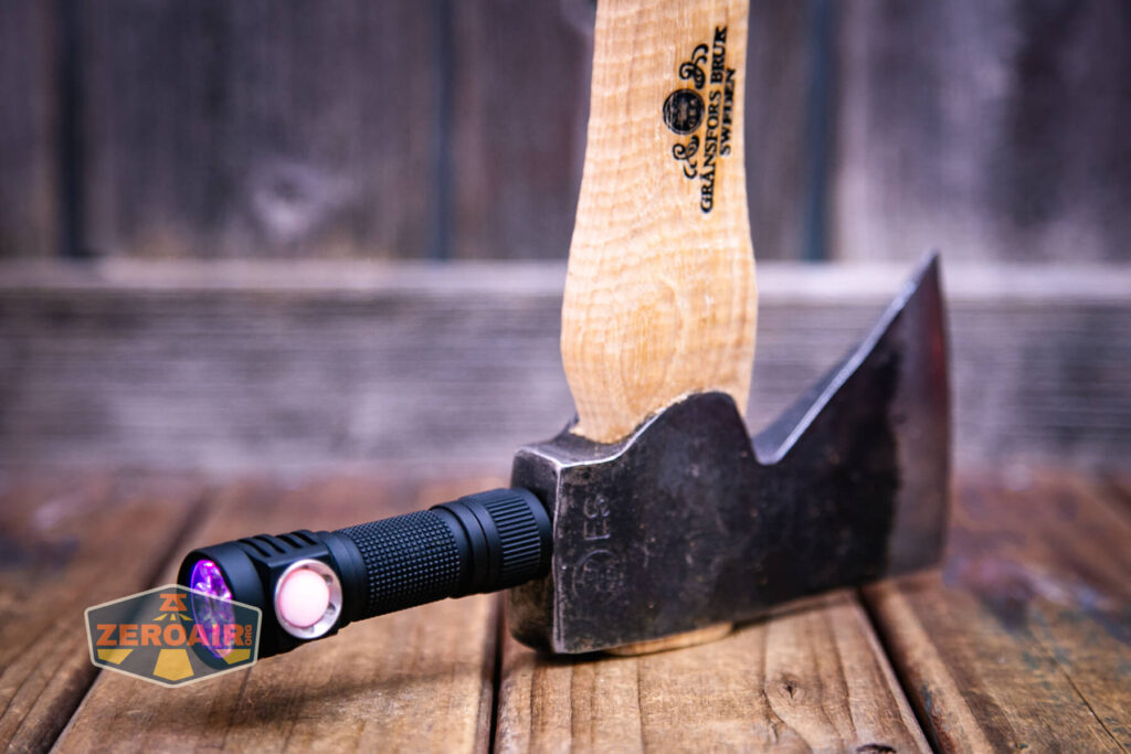 Emisar D3AA 4500K flashlight magnet in use