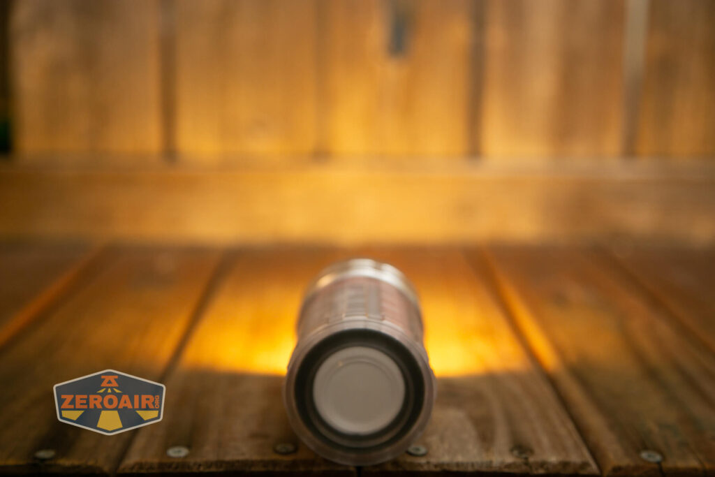 Lumintop Aurora flashlight powerbank warm white emitter array on