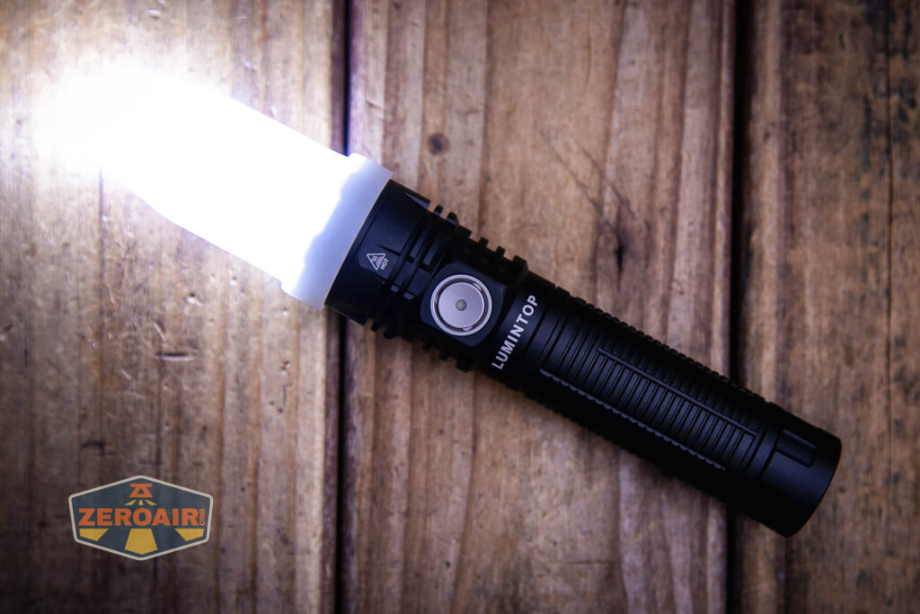 Lumintop W1 flashlight emitters on with diffuser
