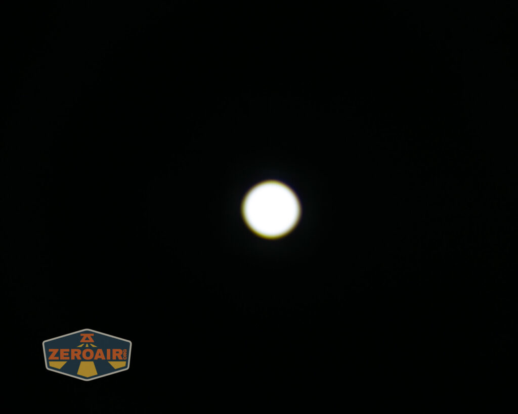 Lumintop W1 flashlight beamshots on ceiling