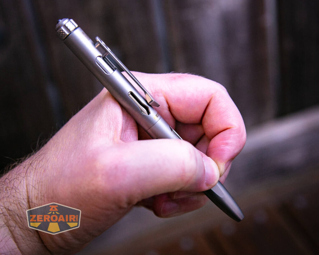 Nextorch NP11 Ti pen in hand