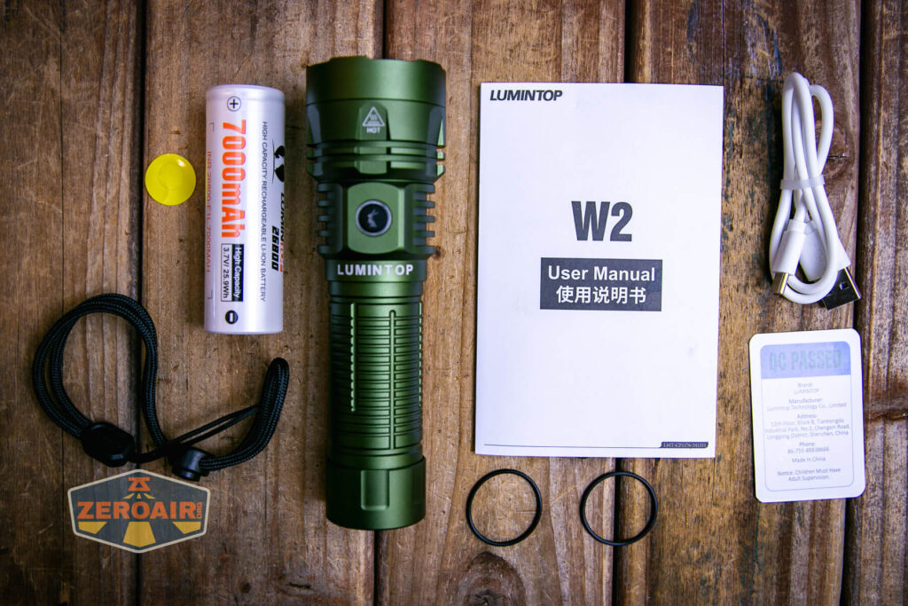 Lumintop W2 LED flashlight what's included