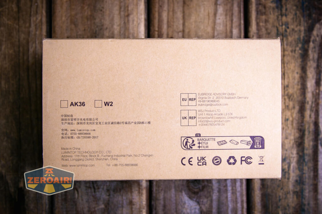 Lumintop W2 LED flashlight box