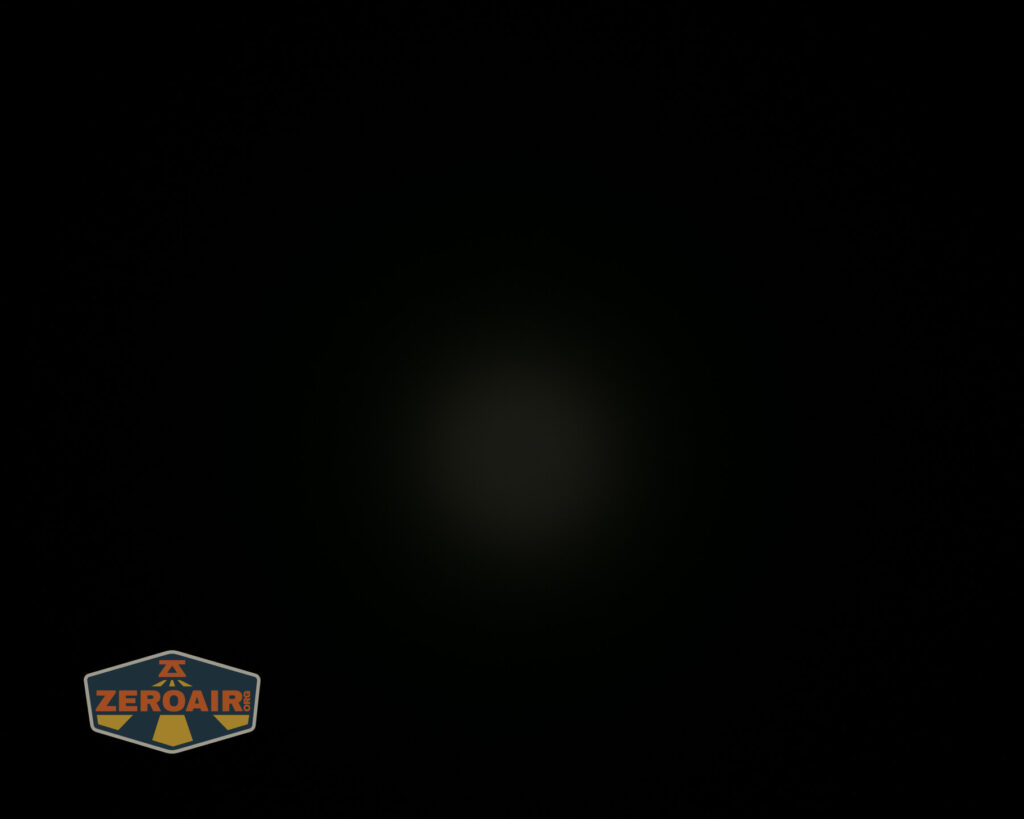 Zebralight SC600w IV Plus HI flashlight beamshots on ceiling