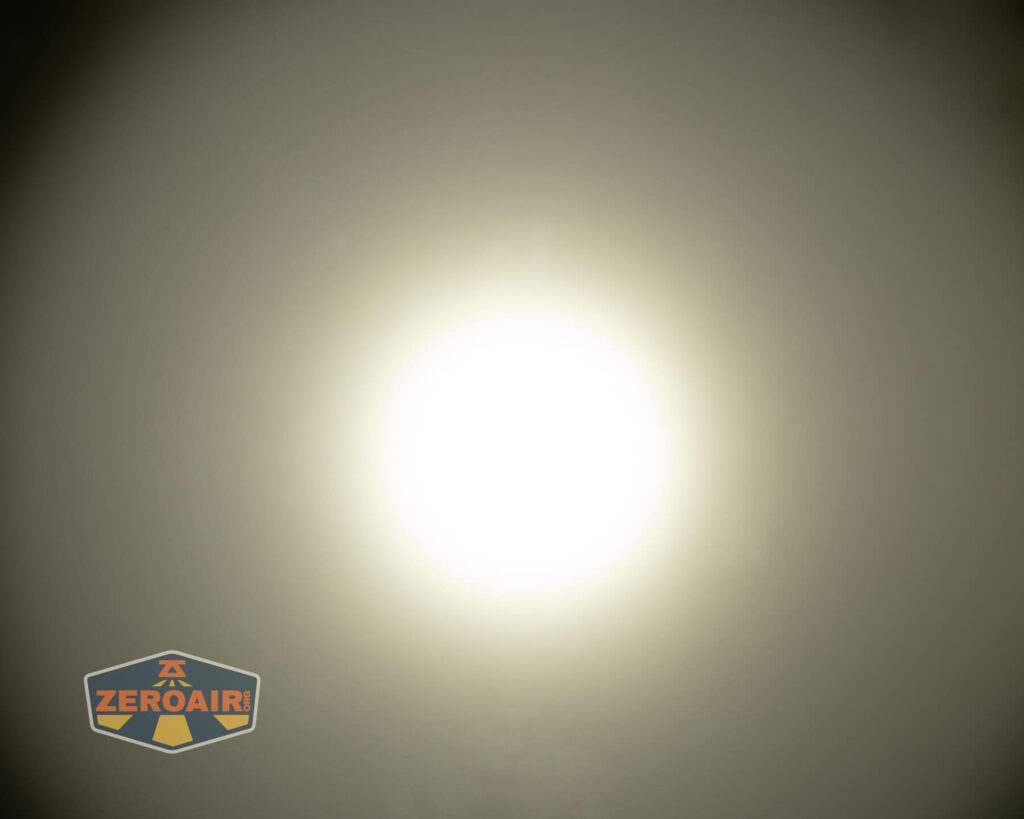 Zebralight SC600w IV Plus HI flashlight beamshots on ceiling