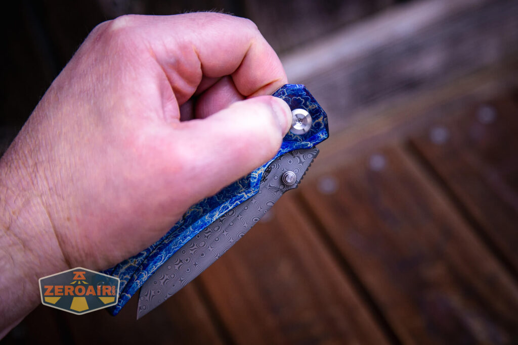 Kansept Eaglestrike knife opening with crossbar lock