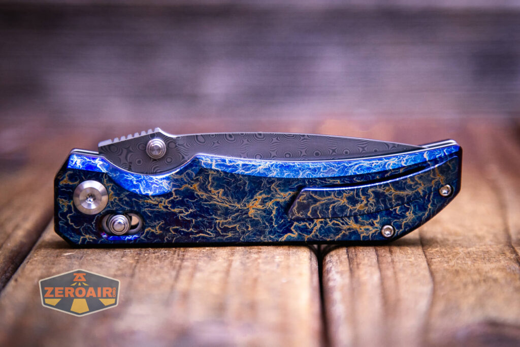 Kansept Eaglestrike knife closed side view