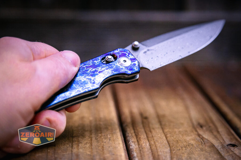 Kansept Eaglestrike knife finger cutout on scales