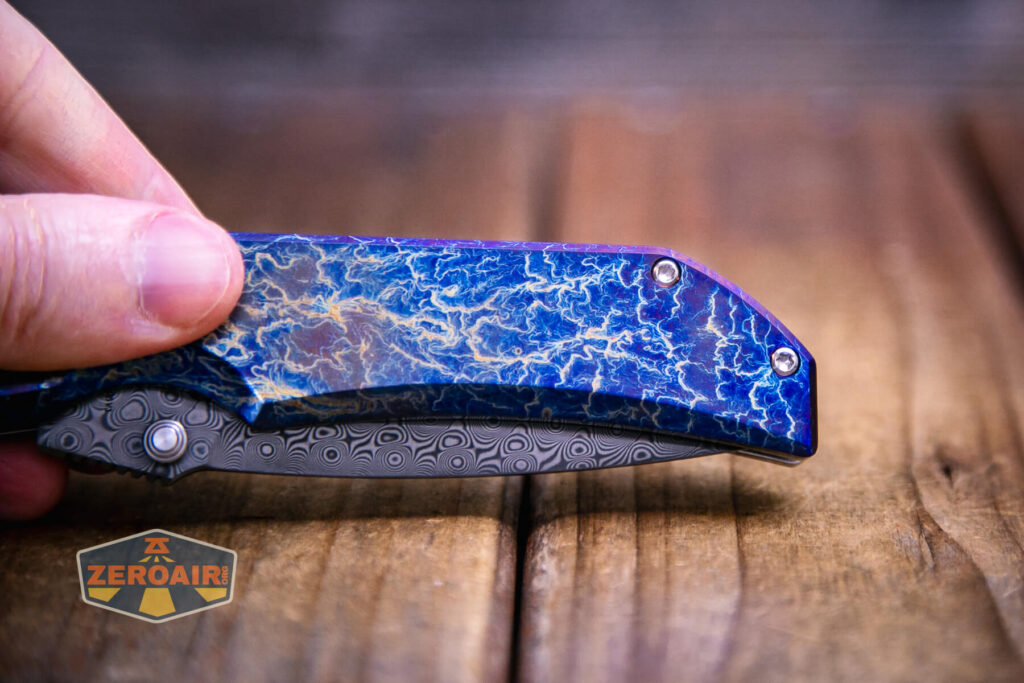 Kansept Eaglestrike knife is not reversible