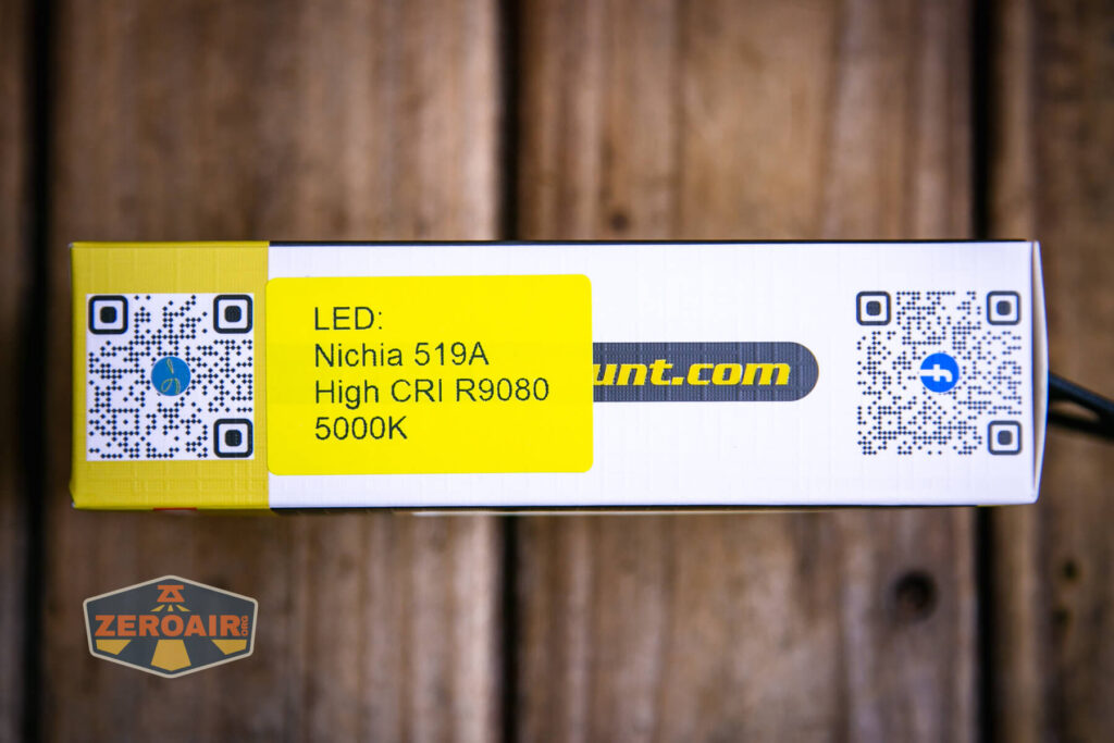 Skilhunt M200 V4 Nichia 519a flashlight box and package
