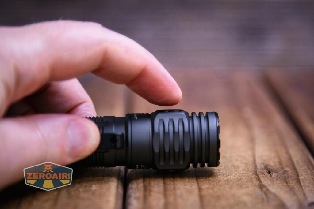 Skilhunt M200 V4 Nichia 519a flashlight e-switch profile