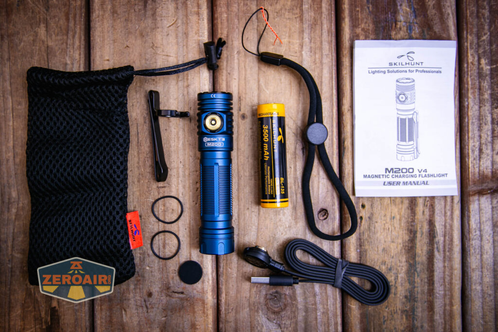 Skilhunt M200 V4 flashlight what's included