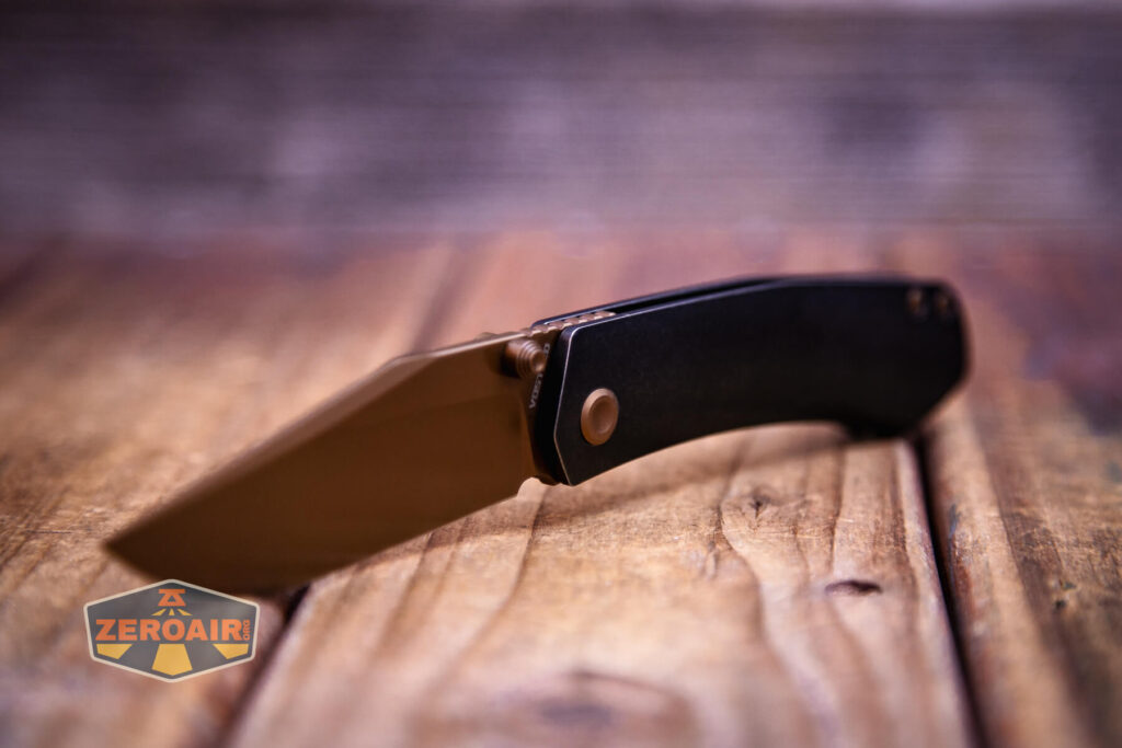 Vosteed Vallhund knife three quarter view